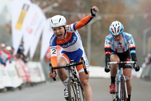 Sanne van Passen vtz na Svtovm pohru v cyklokrosu v Tboe 2012