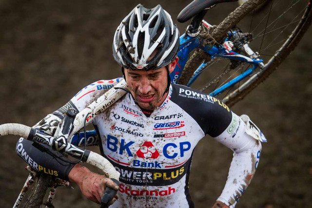 Radek Šimůnek ve čtvrtém závodě Světového poháru cyklokrosařů v Roubaix 2012
