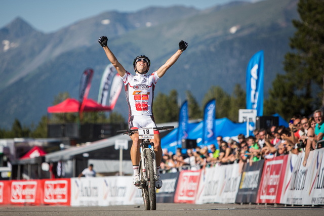 Hugo Drechou vítězí ve 4. závodě Světového poháru bikerů v Andoře