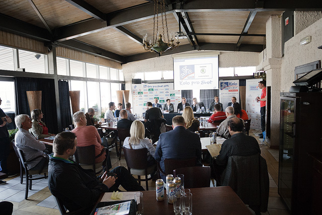 Tiskov konference serilu horskch kol Kolo pro ivot 2014