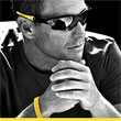 Oakley p�ich�z� s LIVESTRONG
