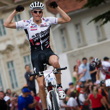 Bike�i se prohnali Prahou, zv�t�zil Kulhav�