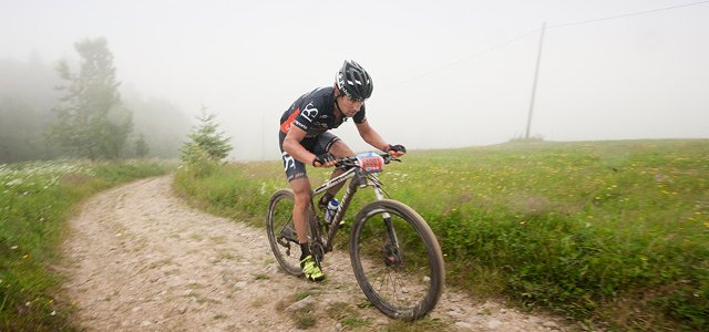 esk biker Ondej Fojtk se vydal za obhajobou loskho vtzstv na extrmn, 211 kilometr dlouh trase rakousk Salzkammergut Trophy.