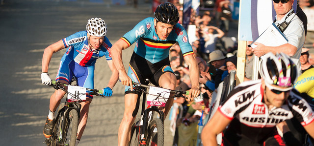 Pouena z pedchozch nezdar s Eliminatorem chce Mezinrodn cyklistick unie UCI znovu zkusit zpestit program zvod XCO o doplkovou disciplnu. Short track.