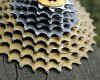 Shimano & KCNC pod drobnohledem