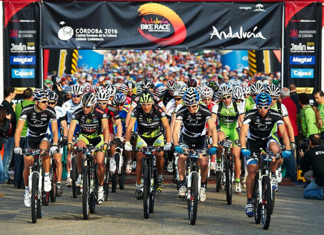 Start první etapy prvního ročníku Andalucía Bike Race 2011