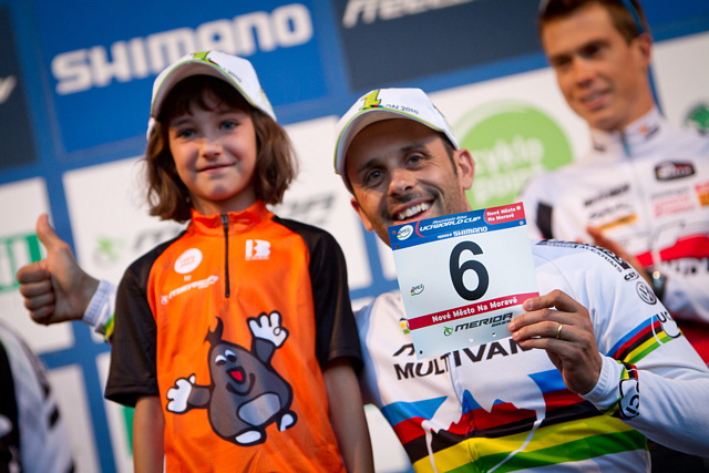Světový pohár v Novém Městě na Moravě - Jose Antonio Hermida na slavnostním předávání startovních čísel