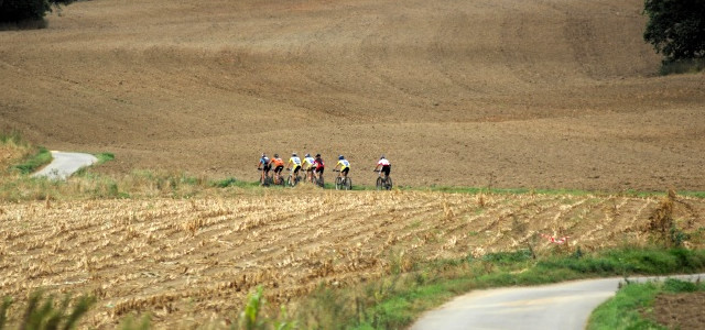 V neděli pokračovala dalším závodem cyklistická série Unilever Cyklomaratontour 2011. Zázemí v krásném prostředí Hřebčína Favory a malebnou trať v okolí hradu Konopiště si vychutna