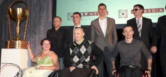 Kulhav� a dal�� mist�i sv�ta p�edali ceny handicapovan�m