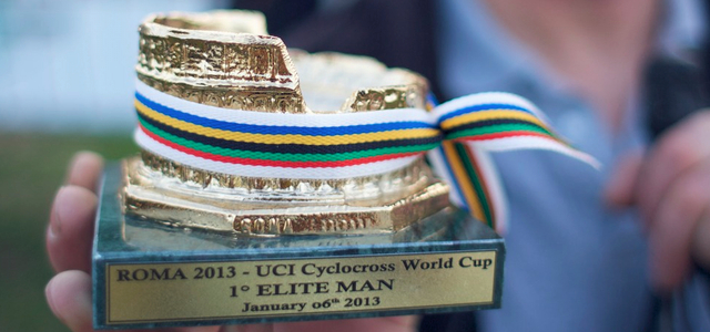 Prohlédněte si obrázky z předposledního dílu Světového poháru cyklokrosařů v Římě, kde se českým barvám dařilo....