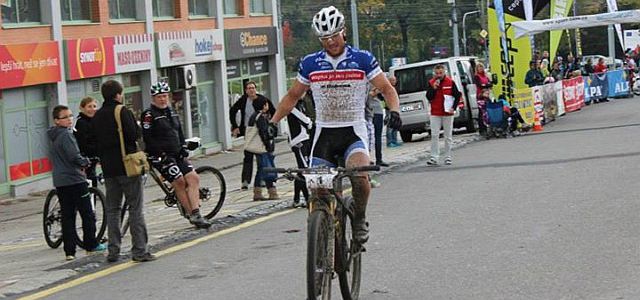 V neděli 5. října se ve Zlíně uskutečnil již tradiční Mercedes-Benz Cyklomaraton Zlín, který uzavřel seriál cyklistických závodů Mercedes-Benz Cyklomaraton 2014.