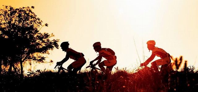 Devětadvacetiletý biker z Hrádku nad Nisou na závěr sezony ovládl se svým kolegou Hansem Beckingem etapáček Brasil Ride. Nyní si dopřává kulturní dovolené a řeší nový tým...