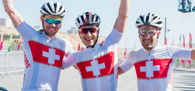 Když si Švýcaři oblečou dres s helvétským křížem, jako by je polili živou vodou. Na větrné hůrce v Baku vydolovali celkem 5 medailí z celkových šesti!