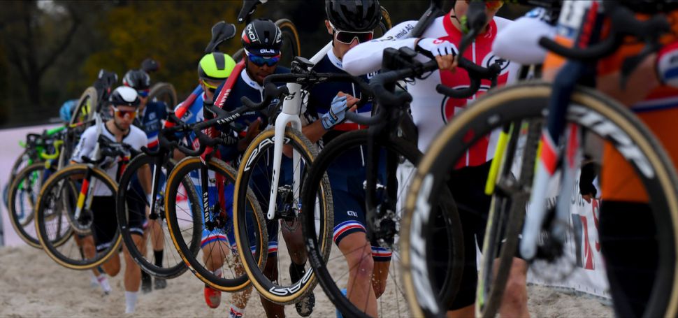 Evropský šampionát v cyklokrosu ovládli Nizozemci, Češi za očekáváním  