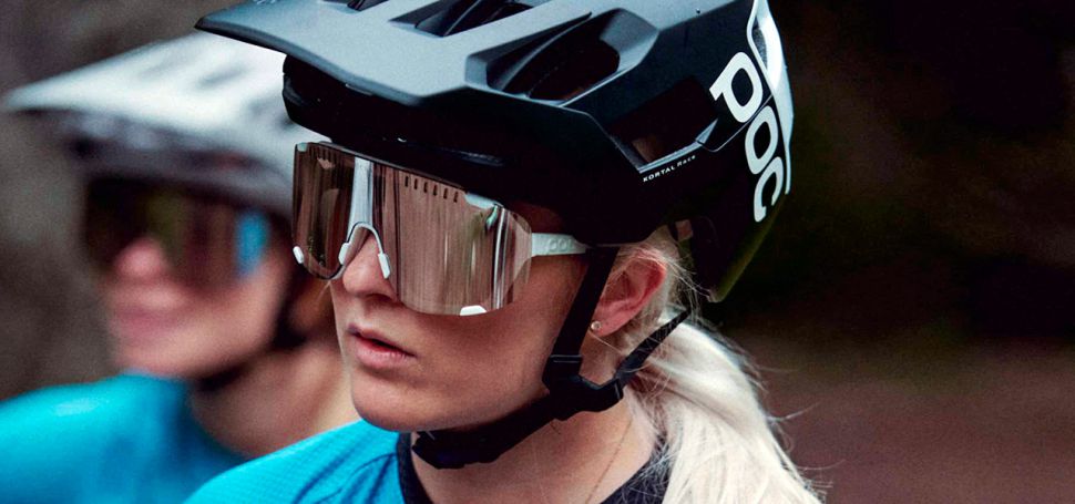 Švédská značka POC přichází s dvojicí nových produktů určených pro enduro a trail, helmou a brýlemi... 