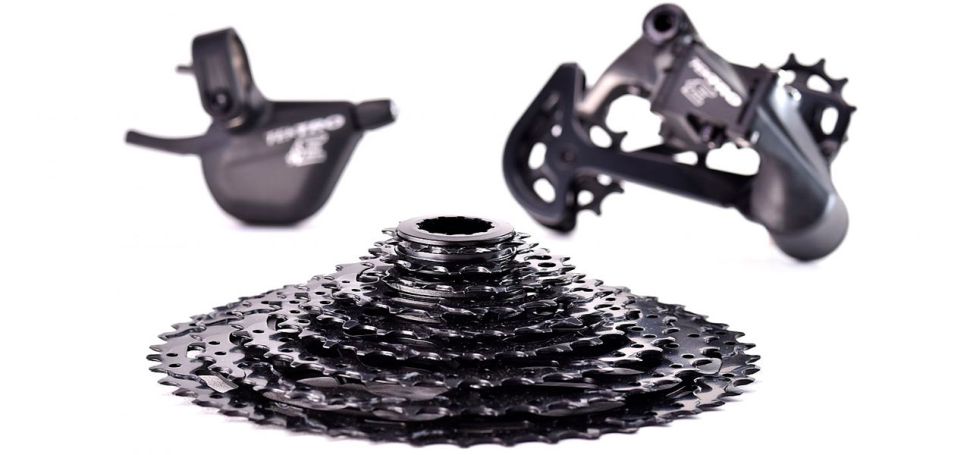 Na četné podněty od zákazníků přichází značka Tektro se svou vlastní sadou řazení, která přináší odolnost a jednoduchost, společně s dostupnou cenou...