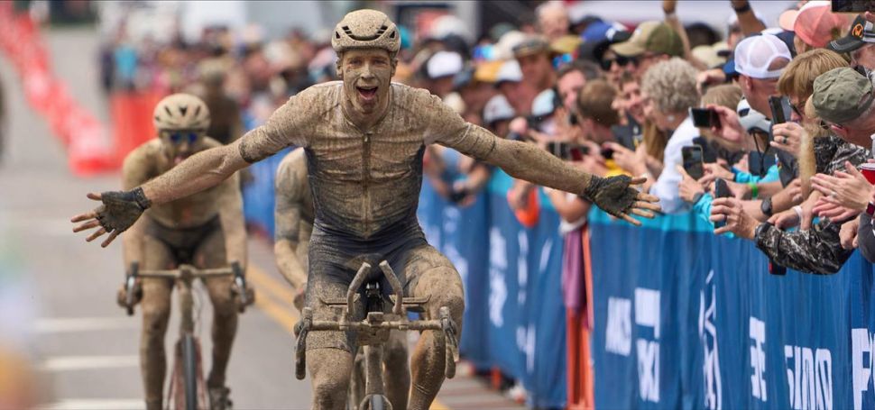 Největšího gravel závodu světa Unbound se zúčastnilo na 4 000 cyklistů včetně Petera Sagana. Ve Francii se zase jel 3. díl UCI Gravel Série a na Orlíku odstartovala Česká Gravel Sé