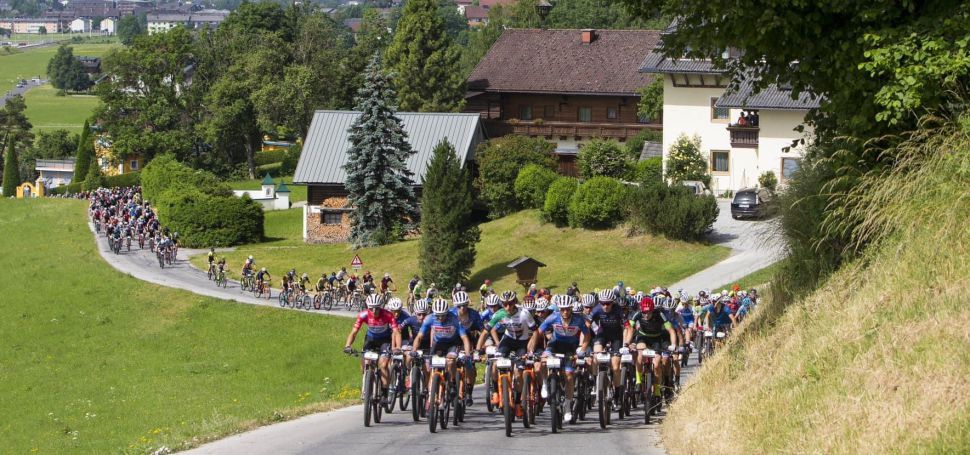 Alpen Tour Trophy 2023: D2Mont Merida vítězí ve třech etapách, Kalašová celkově