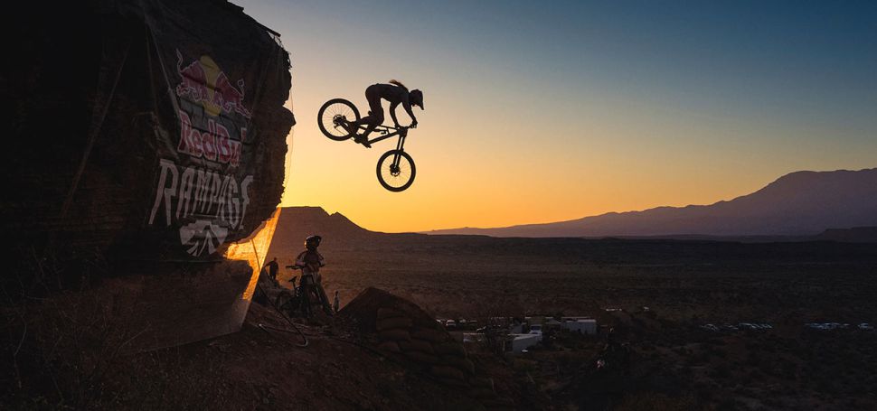 Podvejte se na velkou fotogalerii z letonho Red Bull Rampage, kterho se poprv v historii zastnily tak eny...