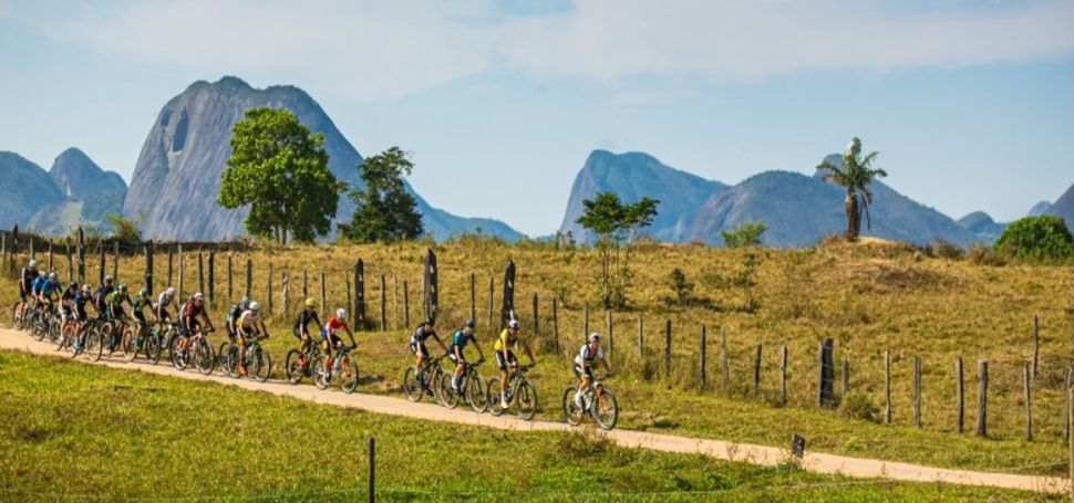 Sedmidenn etapov zvodBrasil Ride Bahia 2024 je na svm startu, v pelotonudva ei...