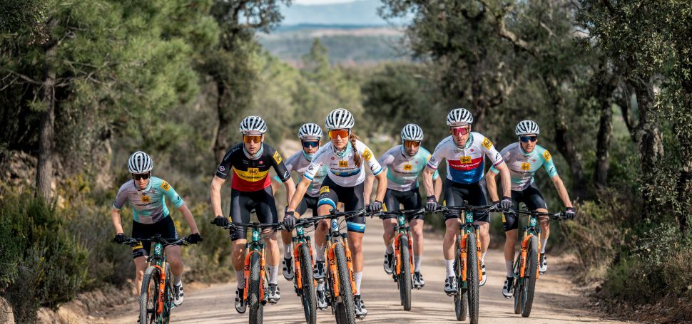 Cape Epic 2025: Martin Stoek std Hanse Beckinga v tmov jednice 