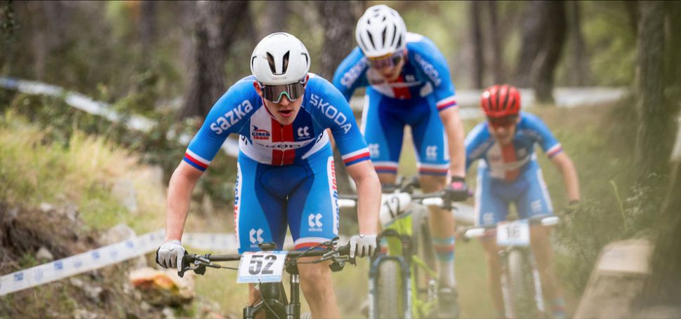 et bikei si ecka vezou cenn body. Dailo se Hankov, Friedelovi nebo Gottwaldov