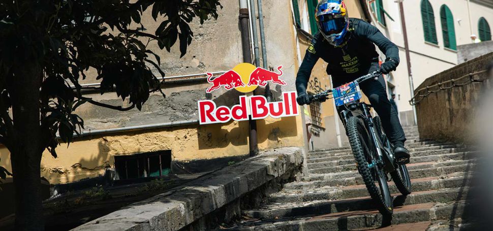 Red Bull Genova Cerro Abajo odstartovalo novou sezónu city downhillů 