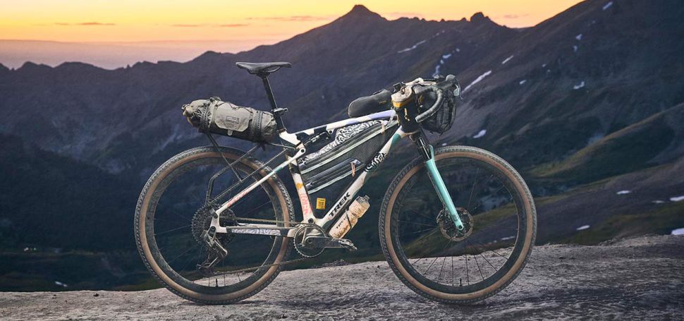 Trek CheckOUT – kruh se uzavírá, přichází celoodpružený gravel