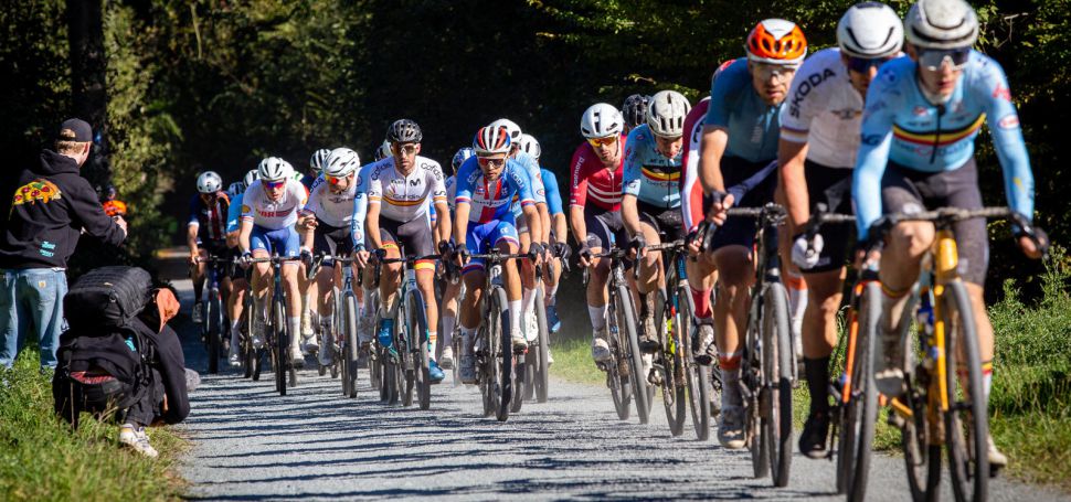 Zajmav jmna na startu MS v gravelu: Pidcock, Bardet, Avancini, Merlier a dal