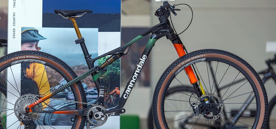 Takto vypad hav novinka od Cannondale na pt rok. Fantazii v barevnm designu se zde meze evidentn nekladly :-)