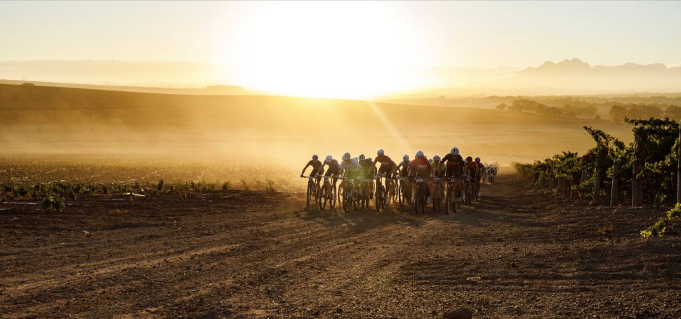 Absa Cape Epic 2026: 692 kilometr pekla i krsy