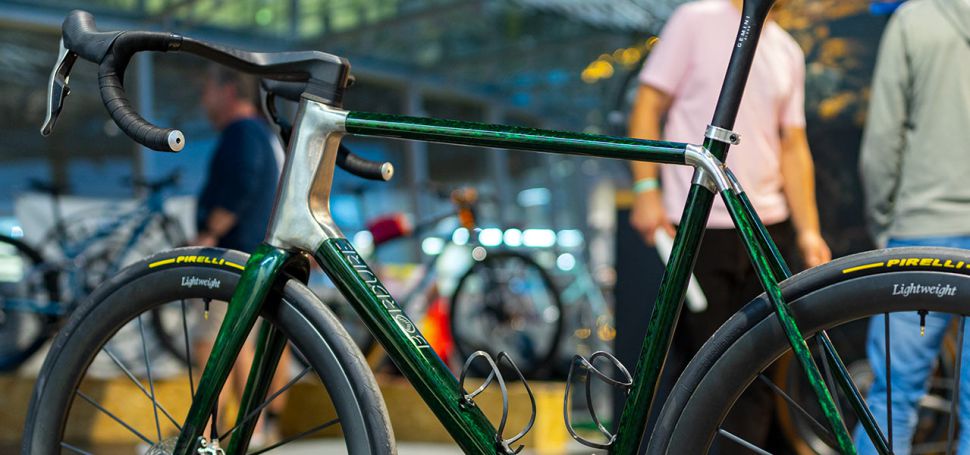 Tet v poad z obrazovch fotogaleri z letonho festivalu hand-made vrobc Bespoked m hlavn tma gravel...