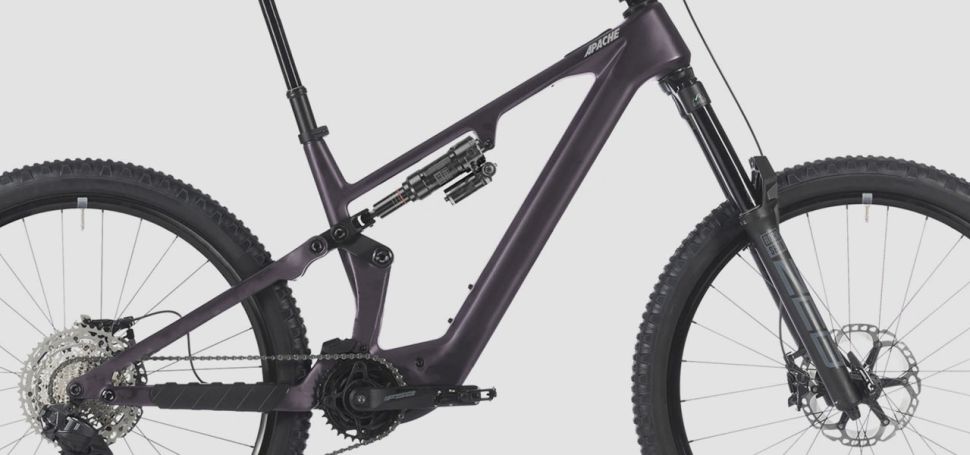 Apache uvd premiru karbonovho enduro ebiku na Avinoxu