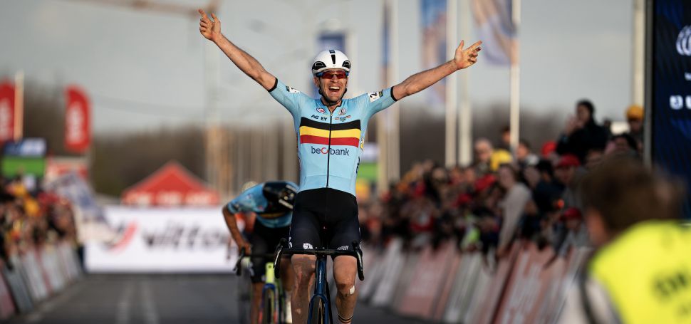 Nedln program na cyklokrosovm ME v Middelkerke zakonily kategorie elitnch mu, en u23 a junior...