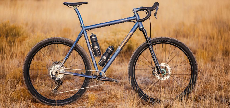 Moots Scrambler: titanov dobrodruh na pomez gravelu a MTB