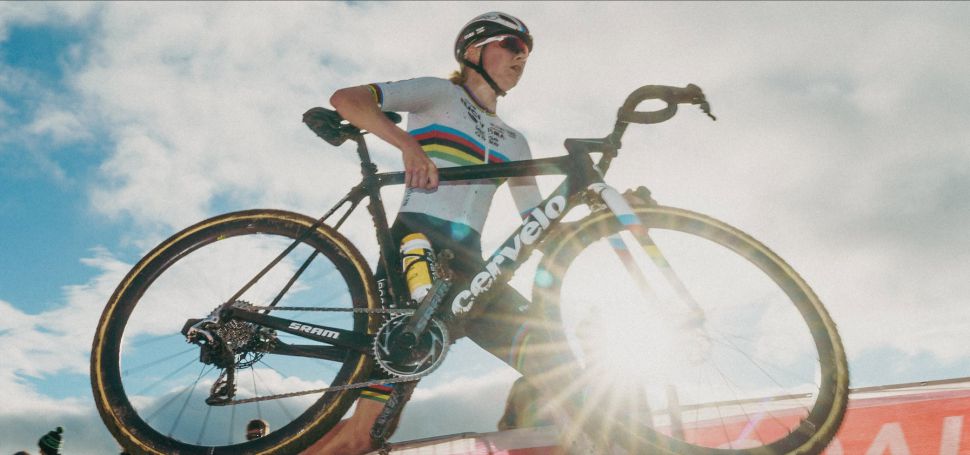 Svtov pohr pokrauje na Sardinii, velk st jezdc vynechv