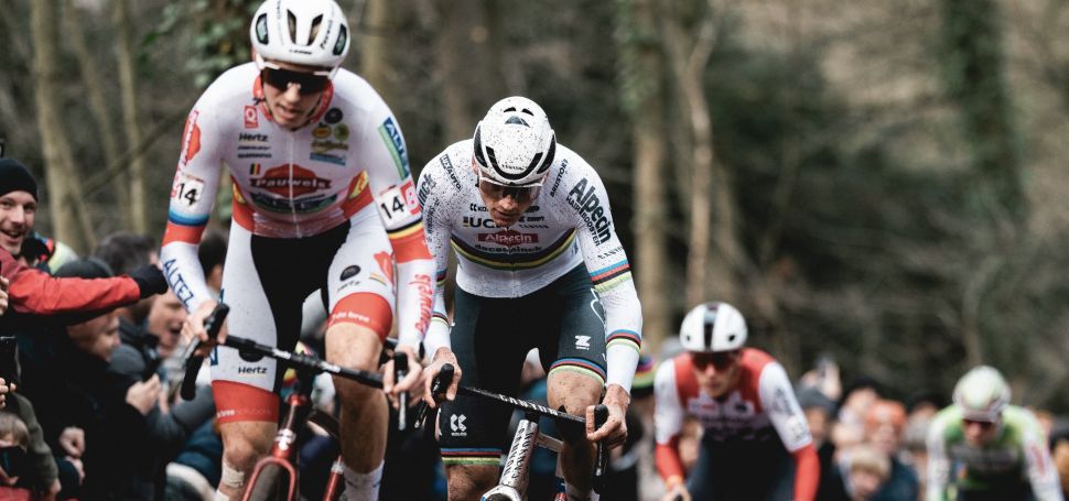 Sv�tov� poh�r �ekaj� dva d�ly za sebou, prvn� souboj Aert x van der Poel v sobotu