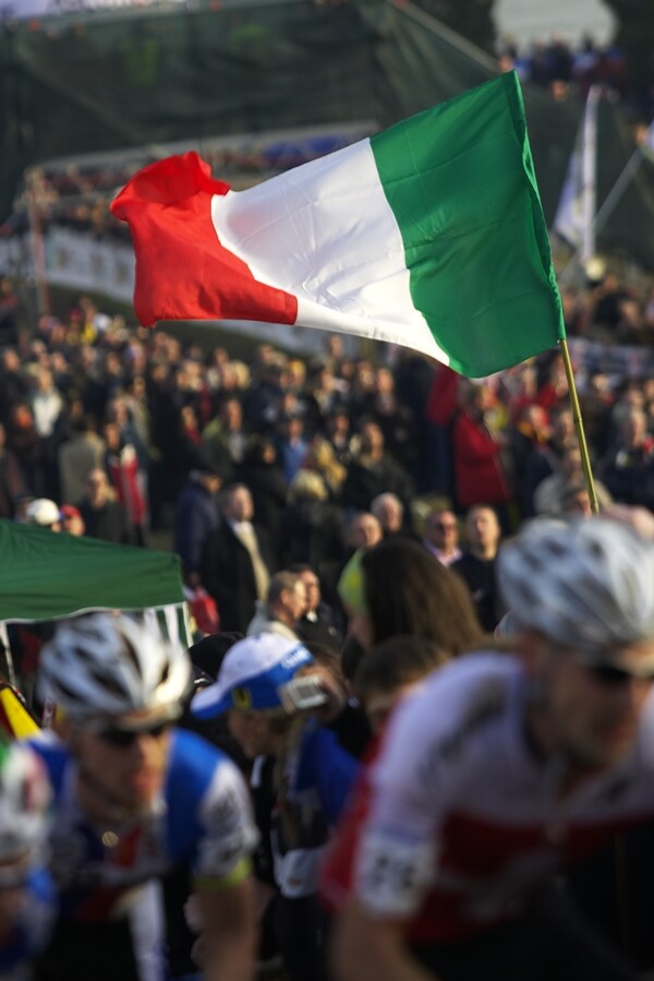 MS cyklokros 2008, Treviso - Itlie 27.1. - Italov leli, kdy jeli domc borci