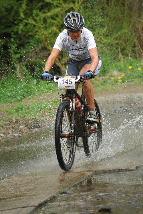 PowerBar MTB Poszavm 2008 - posledn brod ped clem: Ivana Loubkov druh