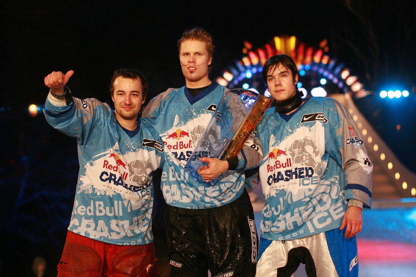 Red Bull Crashed Ice 2009 - Praha Vyehrad: 1. Jouhkimainen, 2. Kolc, 3. Fiala