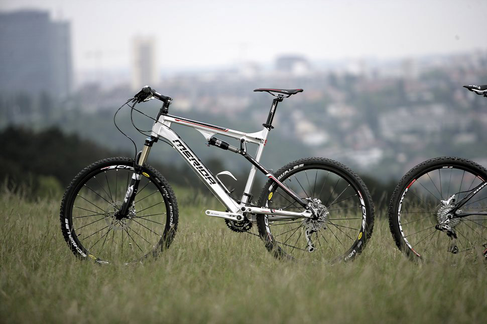 Cannondale Scalpel 4 vs. Merida 96 HFS 3000-D