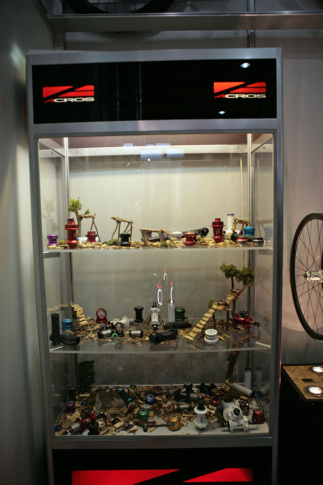 Acros produkty 2010 na Eurobiku 2009