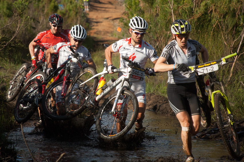 ABSA Cape Epic 2010 - 8. etapa: Stanislav Derfl a Radek Zelenka