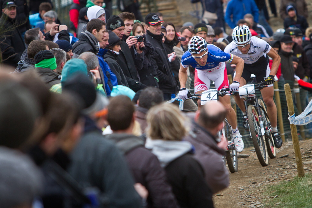 Julien Absalon a Nino Schurter