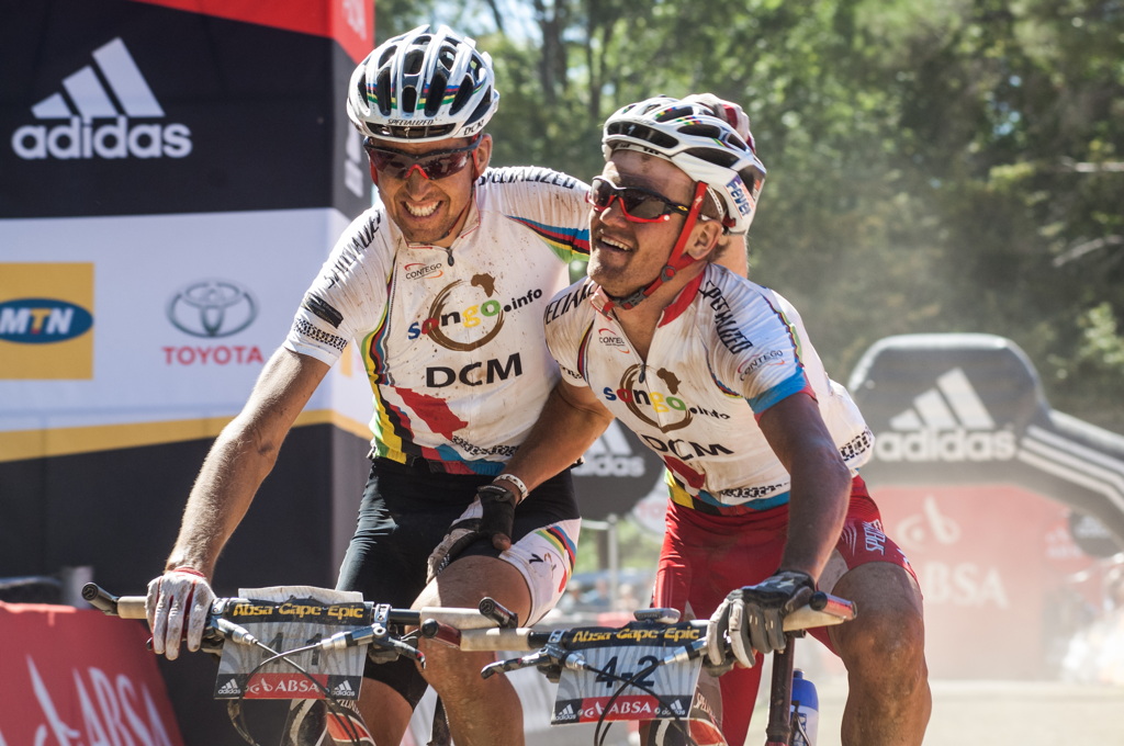 Burry Stander: virza bere ance na Cape Epic. Stander je rd, e dojel do cle