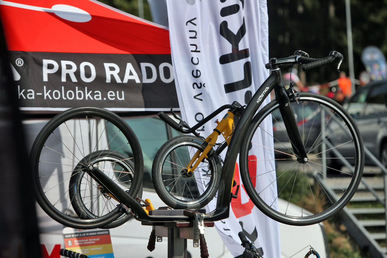 Test&Expo 2016 - Koska ukzala novou karbonovou silnin kolobku