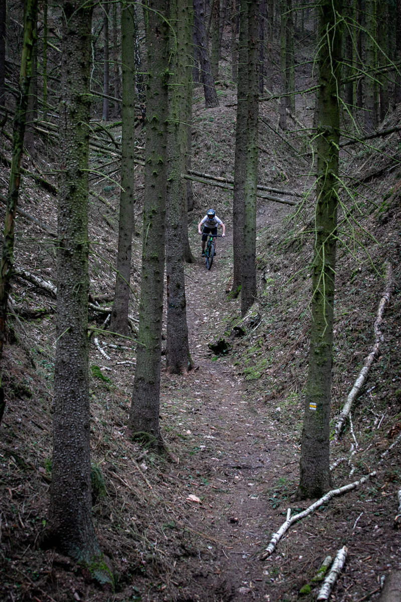 Enduro MTB pilba 100% Trajecta