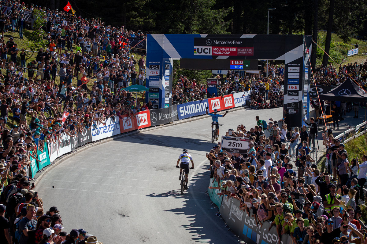 SP Lenzerheide 2021 - Victor Koretzky dojd tsn ped Nino Schurterem