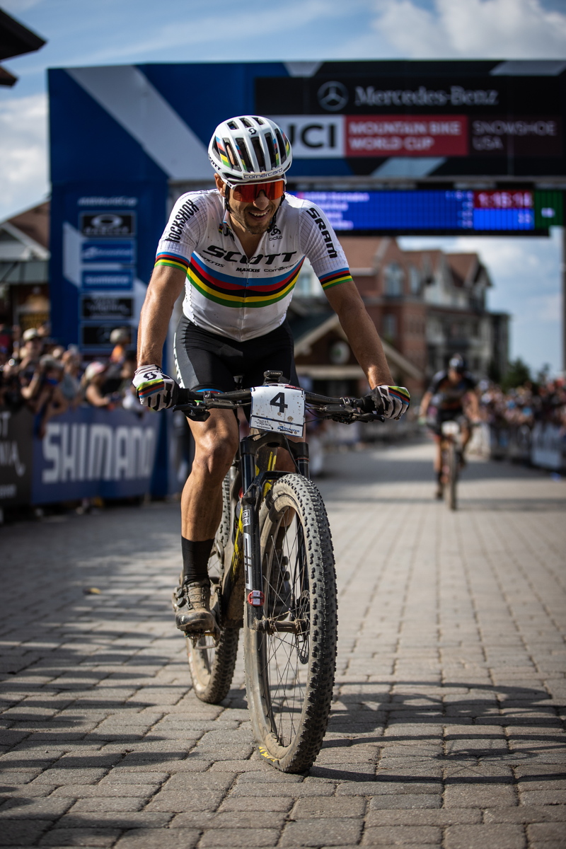 Nino Schurter s przdnm kolem