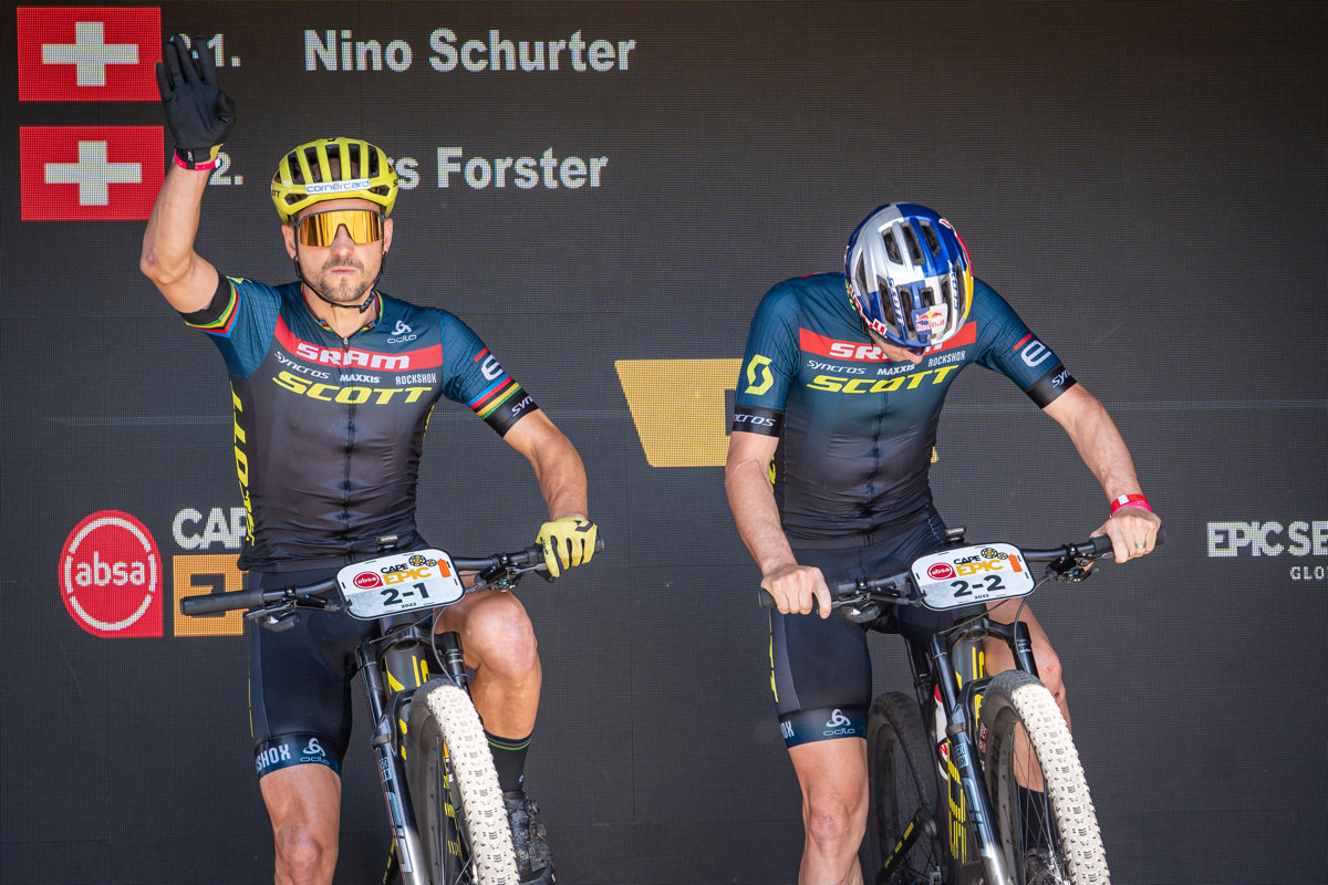 Cape Epic 2022 - prolog - Nino a Lars